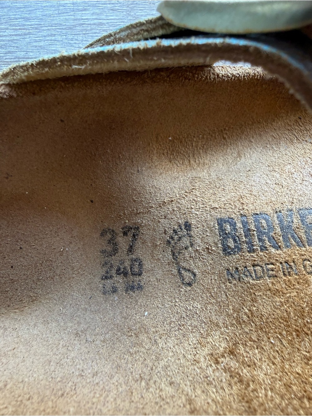 Birkenstock Gizeh Washed Metallic Aqua Leather Sandals Size 37 US 6 6.5 Narrow - Picture 12 of 16
